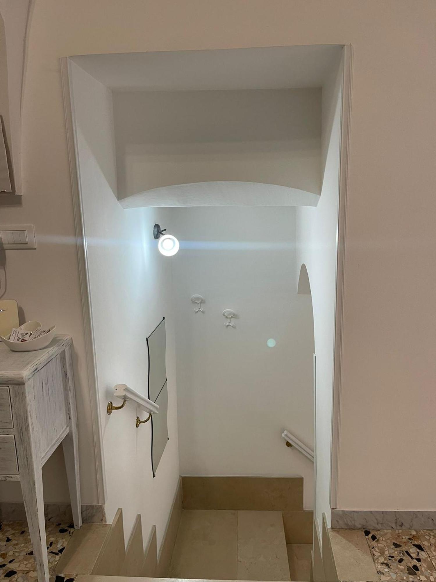 The White Rose Apartment เชจลีเมสซาปิกา ภายนอก รูปภาพ